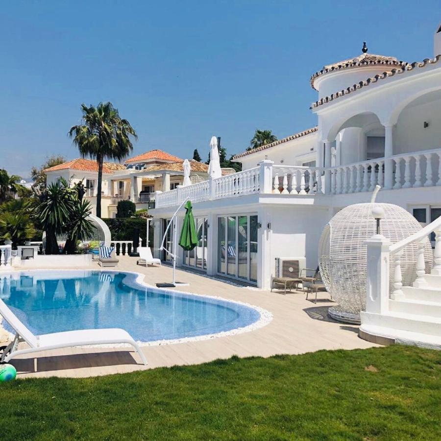 R02 Luxury Apartment In Villa With Pool And Garden マルベーリャ エクステリア 写真