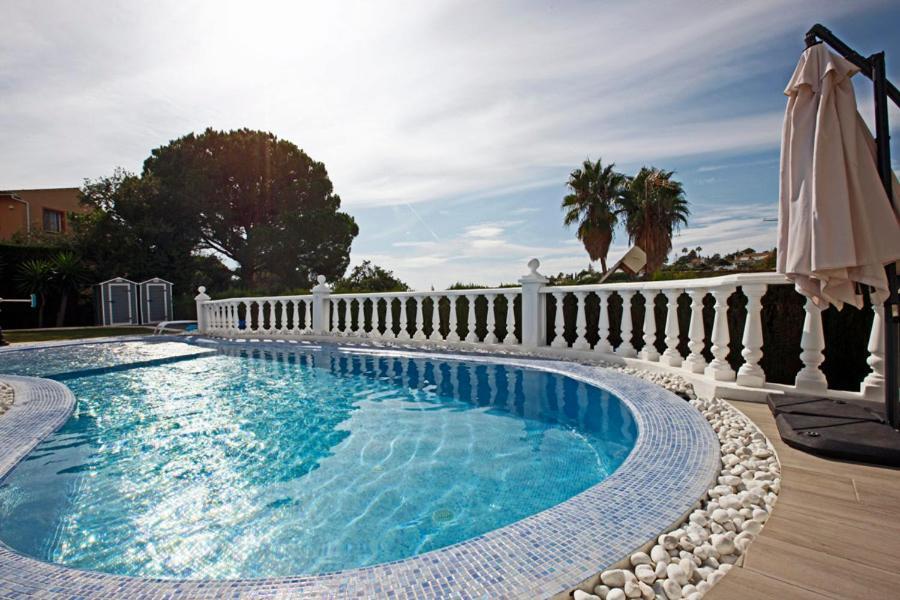 R02 Luxury Apartment In Villa With Pool And Garden マルベーリャ エクステリア 写真