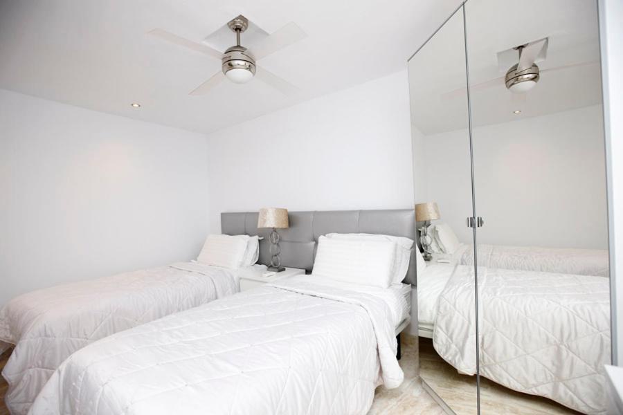 R02 Luxury Apartment In Villa With Pool And Garden マルベーリャ エクステリア 写真