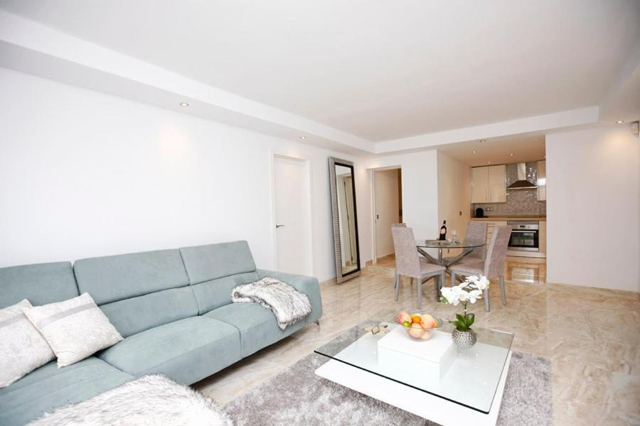 R02 Luxury Apartment In Villa With Pool And Garden マルベーリャ エクステリア 写真