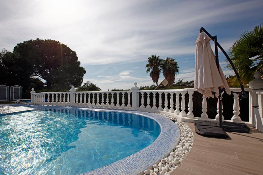 R02 Luxury Apartment In Villa With Pool And Garden マルベーリャ エクステリア 写真