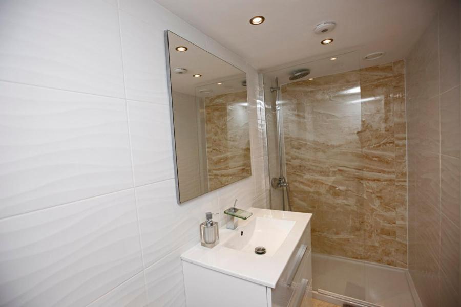 R02 Luxury Apartment In Villa With Pool And Garden マルベーリャ エクステリア 写真